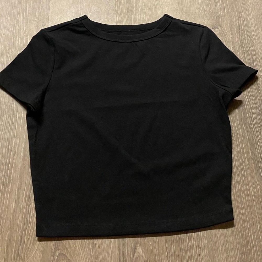 Black short sleeve top